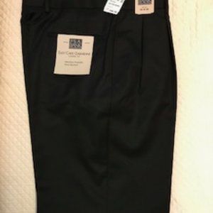 Jos A. Bank Men's Black Pleated 36x30 pants